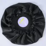 Soulta Gorro Negro POP en Satén Anti Frizz con Elástico Ajustable – Capa Sencilla Talla:M — frontal