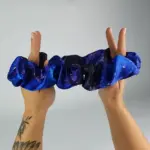 Soulta Scrunchie Secret de Satén Galaxia — frontal