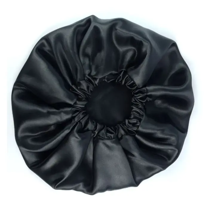 Soulta Gorro de Satén Negro — lateral