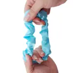 Soulta Scrunchie de Satén Aguamarina — lateral