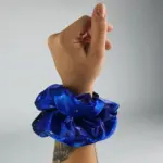 Soulta Scrunchie Secret de Satén Galaxia — lateral