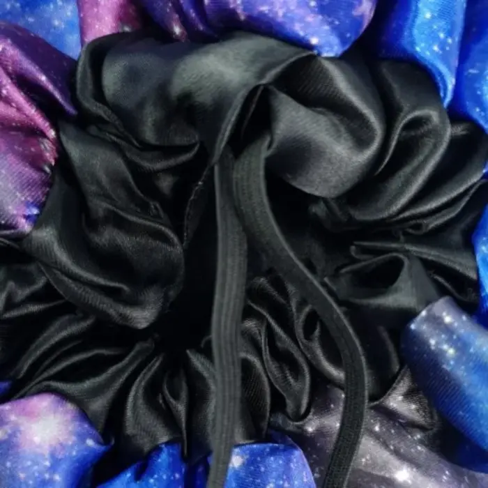 Soulta Gorro de Satén Galaxia — textura